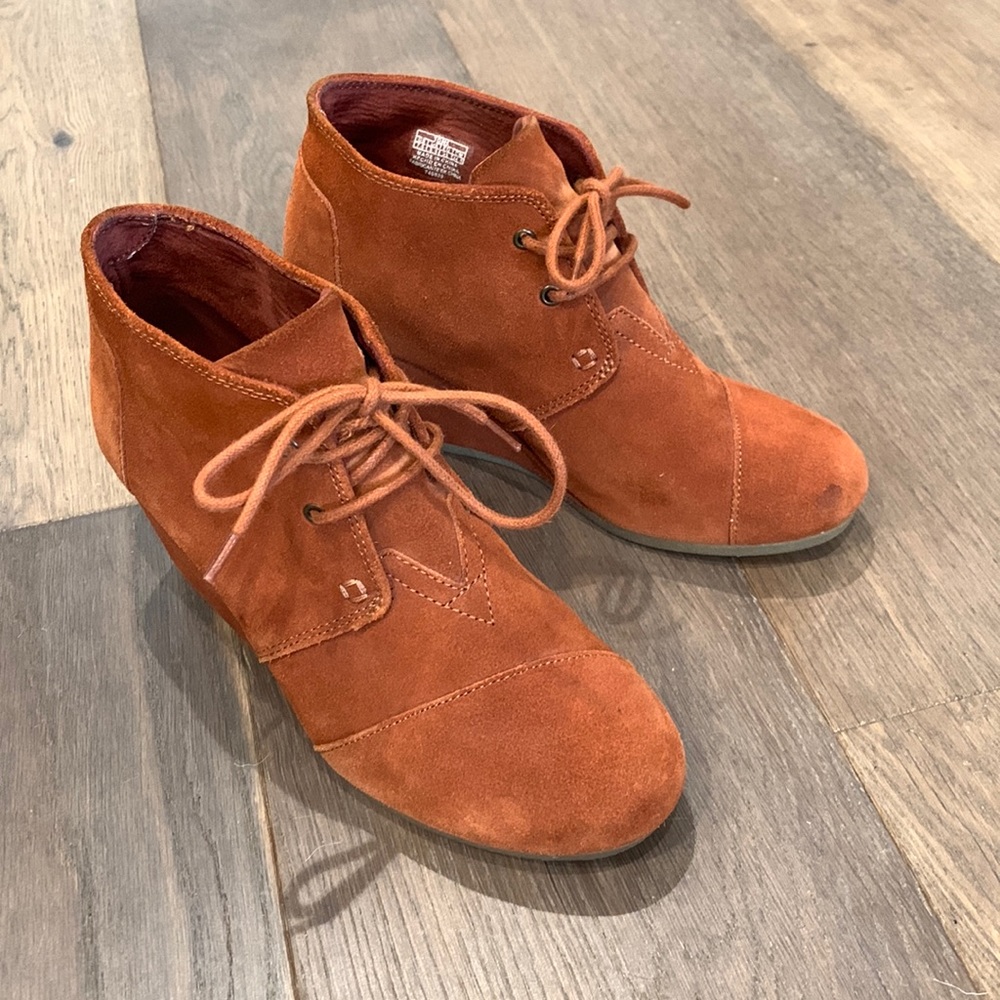 TOMS suede wedge booties in camel brown